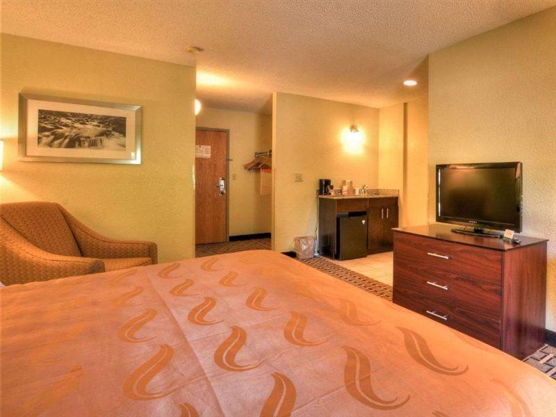 Quality Inn Чероки Экстерьер фото