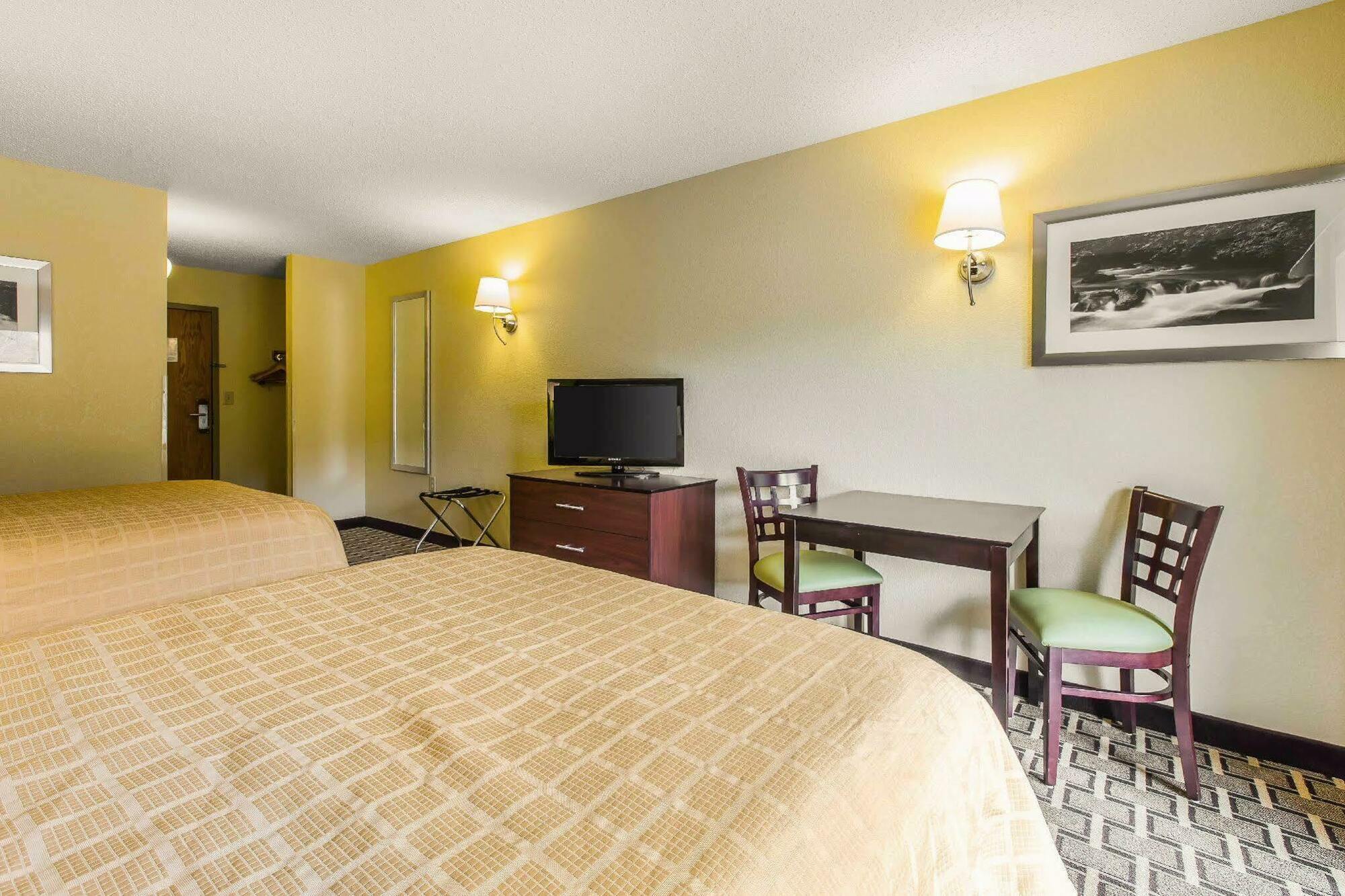 Quality Inn Чероки Экстерьер фото